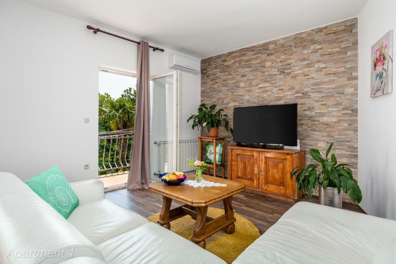 Apartma Rumac